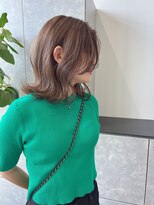 ソアロ(SOARO)&nbsp;外ハネミディ×シアーベージュ