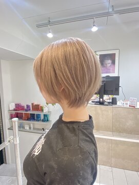 ニュート(Neut ) ホワイトミルクティー/ブリーチ/パールベージュ/ショート