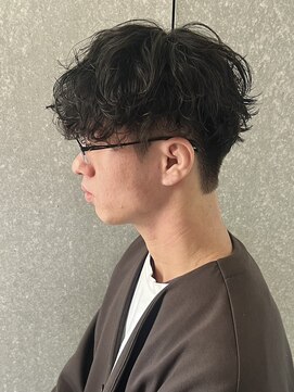 ニアウ 太田店(Niau) 秋冬にベストな緩めシャドウパーマ刈り上げマッシュ