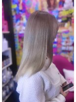 ドール(Doll) グレージュ