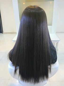 ワイエス(YS) 艶髪ストレート