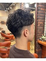ヘアメイク フレンシア(hair make flencia) クセ毛風パーマで魅せるネオツーブロック【203スタイル】