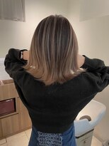 ヘアープルトワ 切りっぱなしボブ バレイヤージュ シャドールーツ