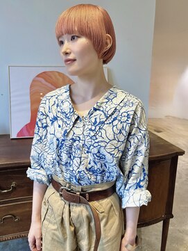 ヘアーアイストゥーレ(HAIR ICI TRE) ピンクベージュ　ブリーチ　薄ピンク　夏カラーマッシュショート