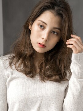 トッカ ヘアアンドトリートメント 難波店 センタパート×ヘルシーロング