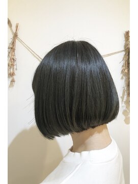 ラック 海老名店(LUCK) 切りっぱなしボブ×グレージュ!