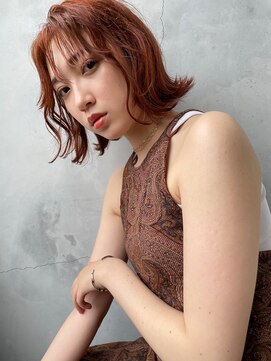 ティティ(TiTi) 切りっぱなしボブフェザーバング[TiTi_栗林れい]