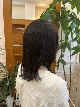 ヘアーアンドメイク エクリ 不動前店(Hair&Make equri) 【目黒不動前】外ハネミディアム・透明感イルミナカラー