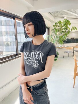 フェイヴィーズ(FavyS) 地毛風透明感カラーミニボブ