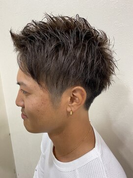 ニード(NEED) 2ブロ刈り上げスタイル