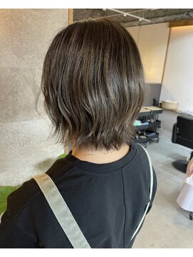 アノイ ポム(annoii_pom) カーキカラー