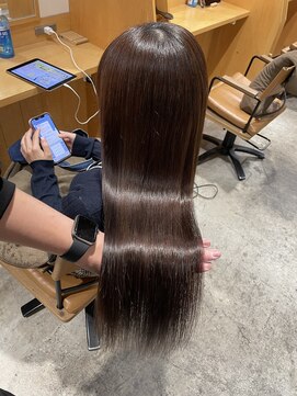 ロンドメリア 天神大名店(Lond Melia) 髪質改善縮毛矯正でツヤサラストレート 髪質改善/艶髪/縮毛矯正/