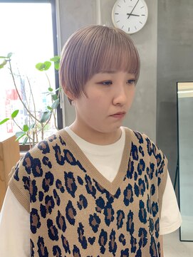 テトヘアー(teto hair) マッシュショート、ミルクティーベージュ、ブリーチカラー