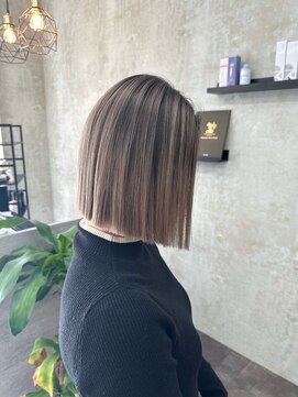 エピ(epi) バレイヤージュ/切りっぱなしボブ