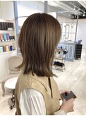 2025年人気ヘアカーキマロンベージュのウルフミディアムボブルフ