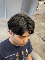 ノイセル 西本町(Noisyle) ブルーブラックフェザーパーマ刈り上げセンターパートｙ