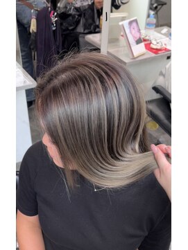 レディアル 大宮(REDEAL) パーフェクトバレイヤージュ