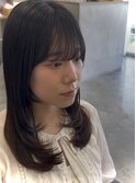 「顔まわりで差がつく、ミディアム×フェイスレイヤー