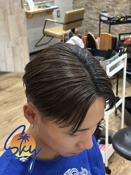 スカイ(SKY) ツイスパ/波巻き/眉毛/バーバー/ニュアンスパーマ/ブリーチ