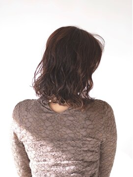 ニーイチイチ(211) 似合わせカットイメチェン/ウェーブ/グレージュ/アースカラー