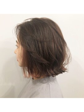 ベラヘアー(Bella Hair) 外ハネボブ×インナーピンク