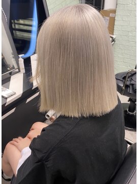 オフホワイト 大阪店(Off-White) 憧れるうる艶ハイトーン☆ホワイトベージュ