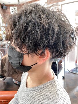 ヘアスタジオ ガロウ(hair stuido garou) センターパート　ソフトツイストスパイラル