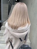 ディア(.eer)&nbsp;.eer/ミルクティーブロンド/前髪インナーカラー/暖色系カラー