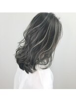 ルービック 豊中(Rubik's)&nbsp;バレイヤージュで外国人風大人ミディ