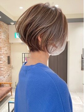 バンプ ギンザ(BUMP GINZA) グレージュ×絶壁解消×前下がりショートボブ【安野】