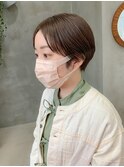 ハンサムショート、センターパート、アッシュブラウン