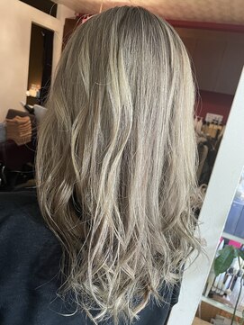 ヘアコンセプト マスト(Hair Concept MAST) ハイトーンホワイトベージュ