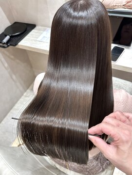 ジーナ 本八幡(Zina) 美髪矯正*ロングレイヤーグレーベージュ*美髪【Zina本八幡】