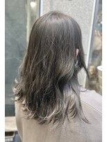 カスミ 霞(KASUMI)&nbsp;艶ハイグレージュ。　20代/大学生/社会人/グレー/イルミナ