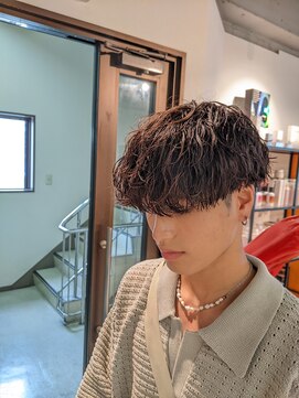 コワファーストナガサキシャンプーボーイ(COIFF1RST NAGASAKI SHAMPOO BOY) vマッシュ×波巻きスパイラルパーマ