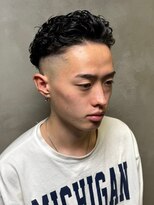 ディスイズバーバーサード(THIS IS BARBER 3rd)&nbsp;スキンフェード　波巻きパーマ　スペインカール　ハードパーマ