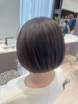 イースト(YEAST) 透明感カラー×丸みボブ