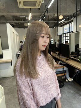 ジーニー 横浜(giinii) ミルクティーベージュ_ブリーチカラー