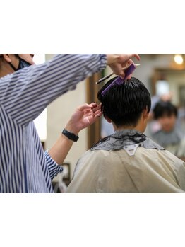 メンズのお客様も大歓迎！再現性の高いメンズパーマで、忙しい毎朝のスタイリングも簡単に。