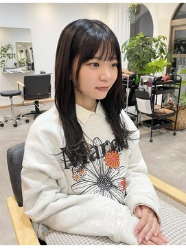 ソラ(SORA.) 『大人可愛い』動きのあるレイヤースタイル