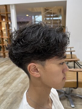 ピークスヘア(peaks hair) フェザーパーマ シャドーパーマ スパイラル メンズパーマ 堀江