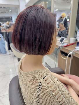 アッシュ 下北沢店(Ash) ピンクカラーのパツッとボブ