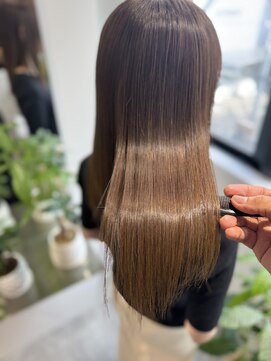 レヴリー(reverie) 艶髪ダークブラウン髪質改善トリートメント30代40代白髪ぼかし