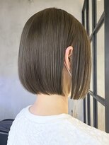 エリマ 調布(elima) ショートヘア顔周りレイヤーブリーチダブルカラーショートボブ