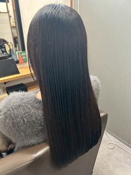 ロッカヘアエジェ(ROCCA hair eje.) ツヤ感重視のナチュラルストレート