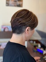 アフロディーテ(Aphrodite)&nbsp;ハイライト/ツートンカラー/ツーブロ刈り上げハンサムショート