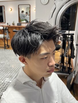 ザデイトウキョウ 表参道 青山(THE DAY TOKYO) MEN’S/サーフカール/刈り上げセンターパート/表参道駅/青山