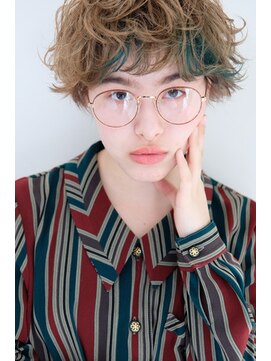 ラレイ(Lalei) 【表参道/青山】インナーカラー×くせ毛風ショート【ささき】