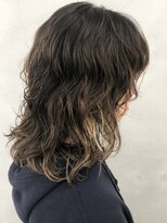 エンドリンク(endlink) ミディウルフ×パーマ×インナーハイライト