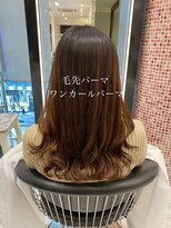 アピッシュ ギンザ(apish ginza)&nbsp;tomo 上品な毛先メインのくびれカール風デジタルパーマ